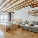 Charming Apartment Center Of Paris By Studio Prestige