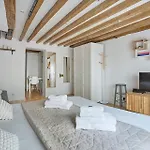 Charming Apartment Center Of Paris By Studio Prestige